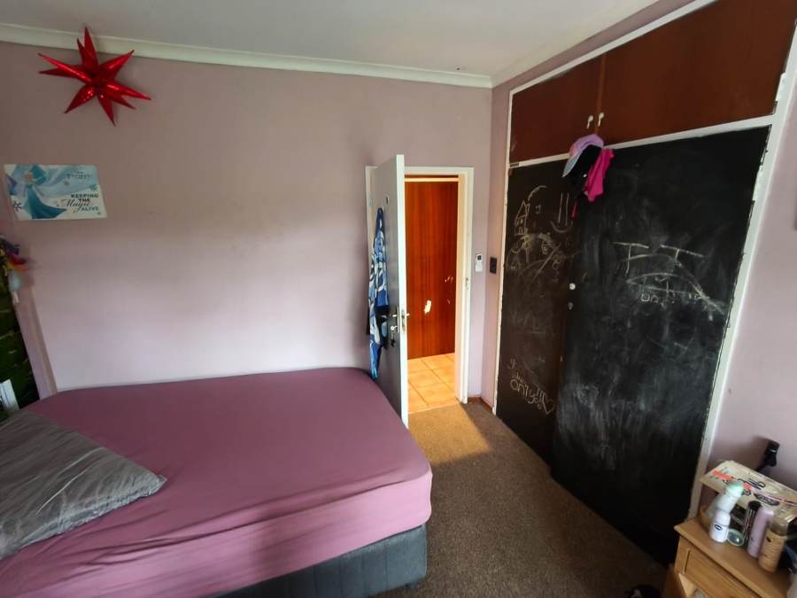 4 Bedroom Property for Sale in Safari Gardens North West